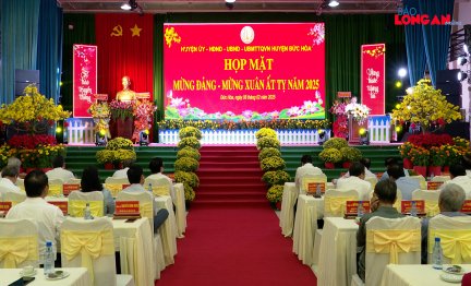 Đức Hòa: Họp mặt mừng Đảng – mừng Xuân Ất Tỵ năm 2025