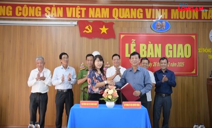 Bàn giao nhiệm vụ của Sở Thông tin và Truyền thông