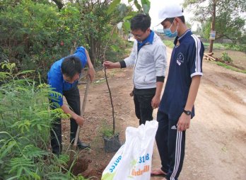 Cần Giuộc ra quân chiến dịch Tình nguyện hè năm 2016