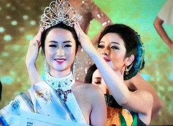 Trần Thị Thu Ngân đăng quang Hoa hậu Bản sắc Việt toàn cầu 2016