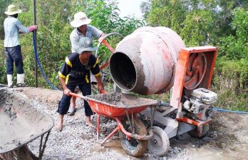 Huyện đoàn Thạnh Hóa - Góp sức trẻ bảo đảm an toàn giao thông