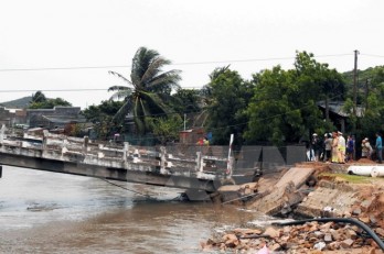 Cà Mau: Sập cầu Cả Trăng, 3 bà cháu đều rơi xuống sông