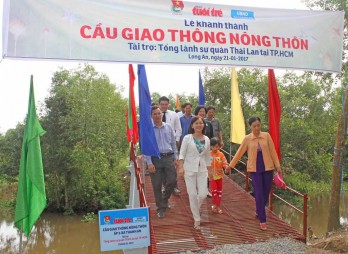 Tỉnh đoàn Long An: Khánh thành cầu giao thông nông thôn ở Thạnh Hóa