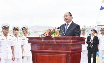 "Trang bị tàu ngầm là việc làm bình thường của quốc gia có biển"