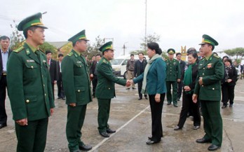 Chủ tịch QH: "Lấy lòng dân ở biên giới để bảo vệ vững chắc chủ quyền"