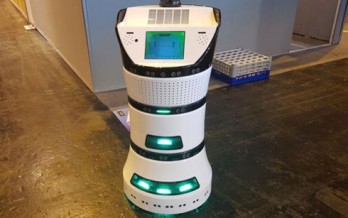 Robot Diya One X giúp cải thiện môi trường làm việc