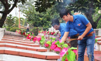 Chiều, nơi nghĩa trang