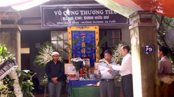 Truy tặng bằng khen cho phóng viên Đinh Hữu Dư