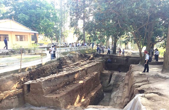 One of the two holes where the artefacts were found in Linh Son pagoda. (Source: VNA)