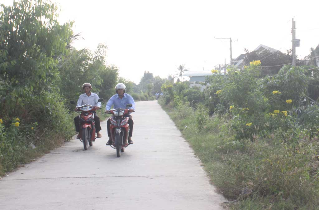 All commune- level roads have been cemented, ensuring safe travel demand of the locals