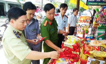 Tăng cường kiểm tra vệ sinh an toàn thực phẩm trước Tết Nguyên đán