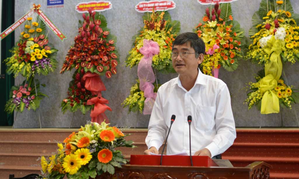 Vice chairman of the People’s Committee of Long An province, Pham Van Canh speaks at the conference.