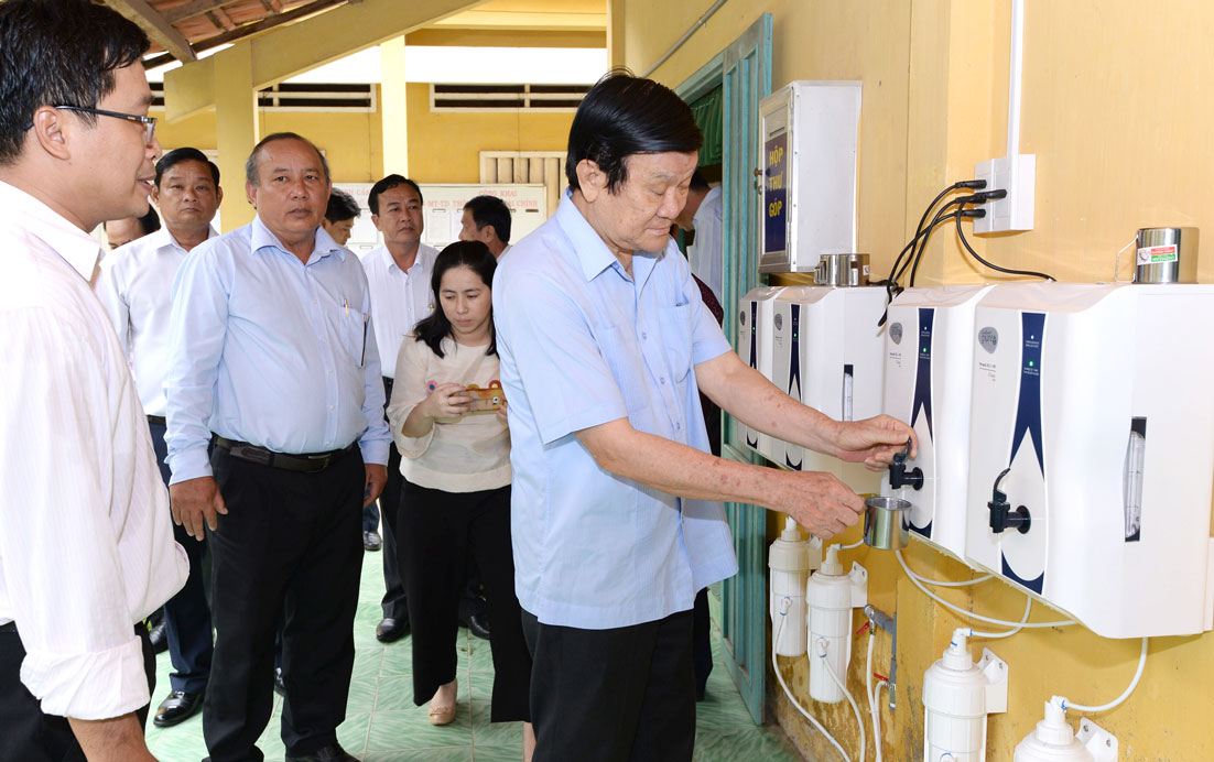 Former President checked installation of safe water filling stations