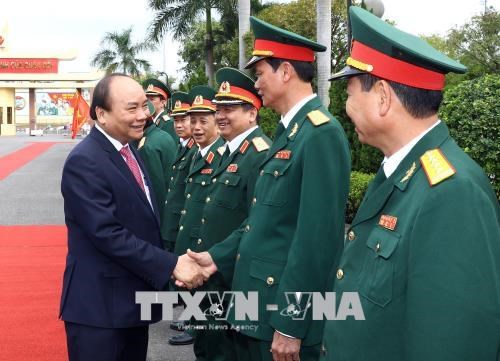 PM Nguyen Xuan Phuc makes working trip to Military Zone 5 (Source: VNA)