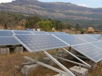 Lao government advised to boost renewable energy investment