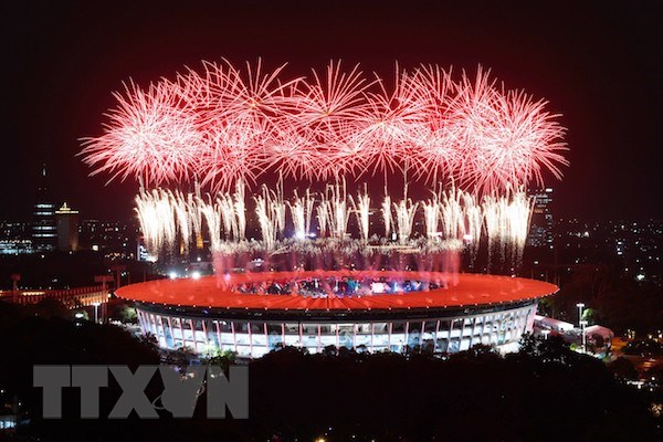 Màn pháo hoa rực rỡ tại lễ khai mạc ASIAD 2018. (Nguồn: THX/TTXVN)