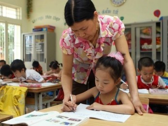 Education Minister confirms teacher shortages