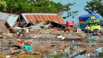 Death toll from Indonesia quakes, tsunami hits over 830