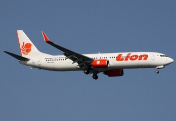 Indonesian Lion Air flight crashes into sea