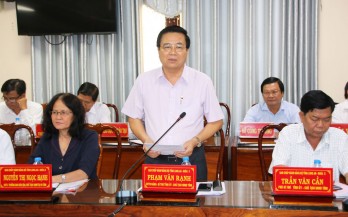 Long An leader requires Kien Tuong town to focus on commerce-service