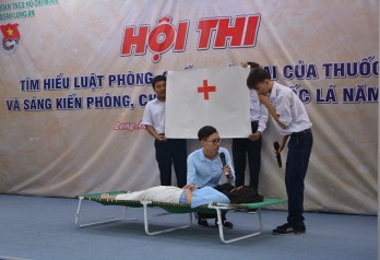 Gần 200 đoàn viên Long An tìm hiểu Luật Phòng, chống tác hại của thuốc lá