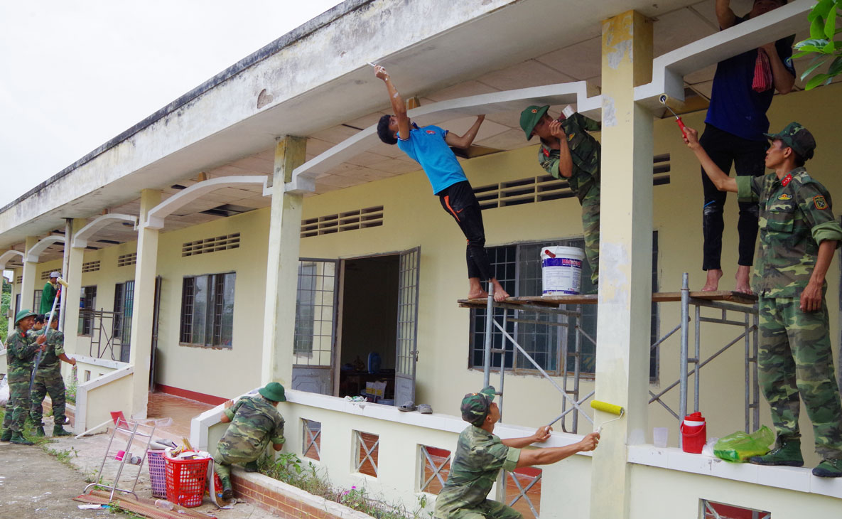 Lực lượng vũ trang tỉnh chung sức xây dựng nông thôn mới trên địa bàn biên giới