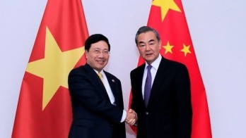 Foreign Ministers of Vietnam, China hold talks in Laos