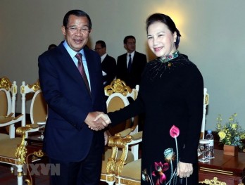 NA Chairwoman meets with Cambodia Prime Minister