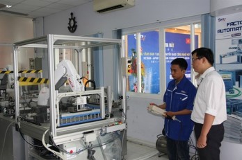 Science, tech the future for Vietnam