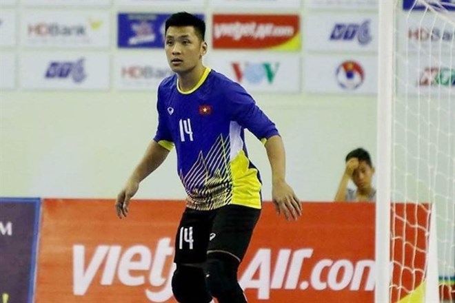 Ho Van Y, ranked in the world’s top 10 futsal goalkeepers, will train with Spanish club Peniscola for a month. (Photo: laodong.vn)