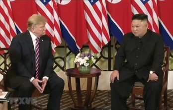 US, DPRK leaders begin summit in Hanoi