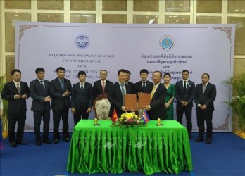 Vietnam, Cambodia boost postal, telecoms, ICT cooperation