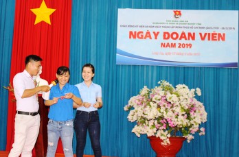 Long An: Sôi nổi Ngày Đoàn viên (26/3)