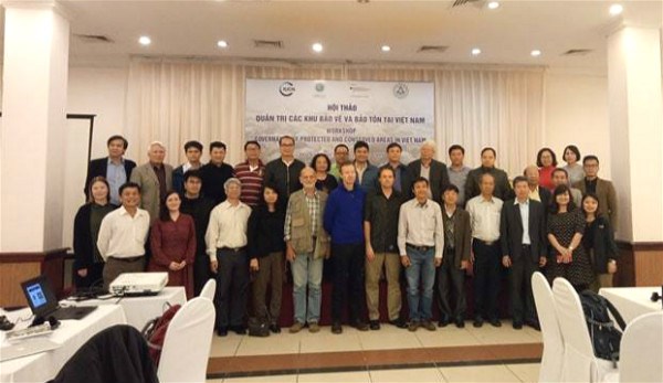 Participants at the workshop pose for a group photo (Source: baotainguyenmoitruong.vn)