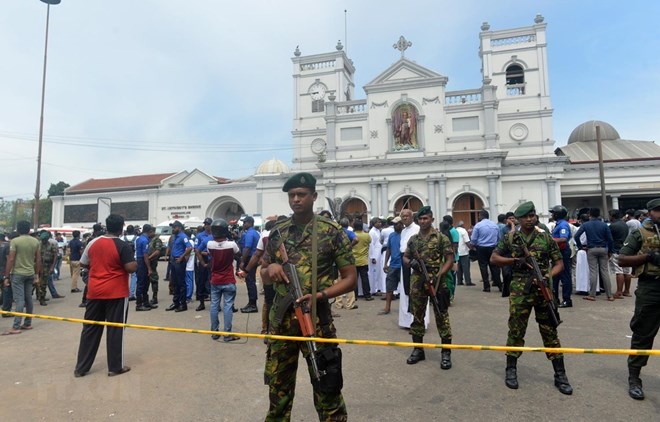 Sri Lanka forces keep watch over St.Anthony's Shrine in Colombo (Photo: AFP/VNA)