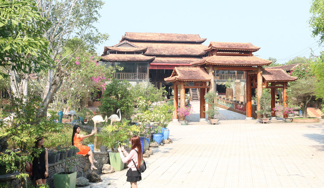 Phuoc Loc Tho ancient village displays 22 ancient houses nationwide