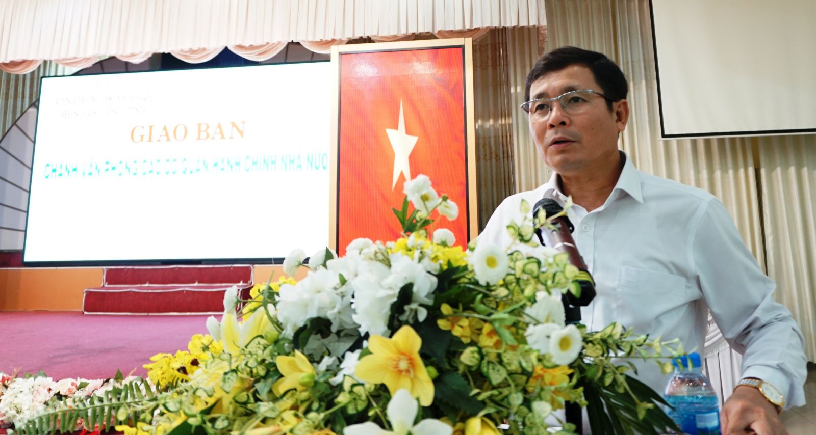 Mr. Mai Van Nhieu asked the office of state administrative agencies to focus on key tasks, including administrative reform and e-government construction.