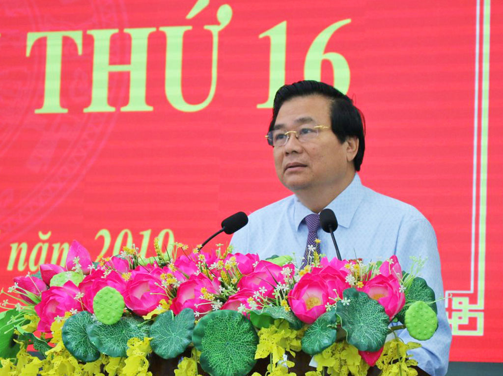 Secretary of the provincial Party Committee, Chairman of People's Council of Long An province - Pham Van Ranh suggests to make efforts and strive to complete the key tasks in the last 6 months of the year