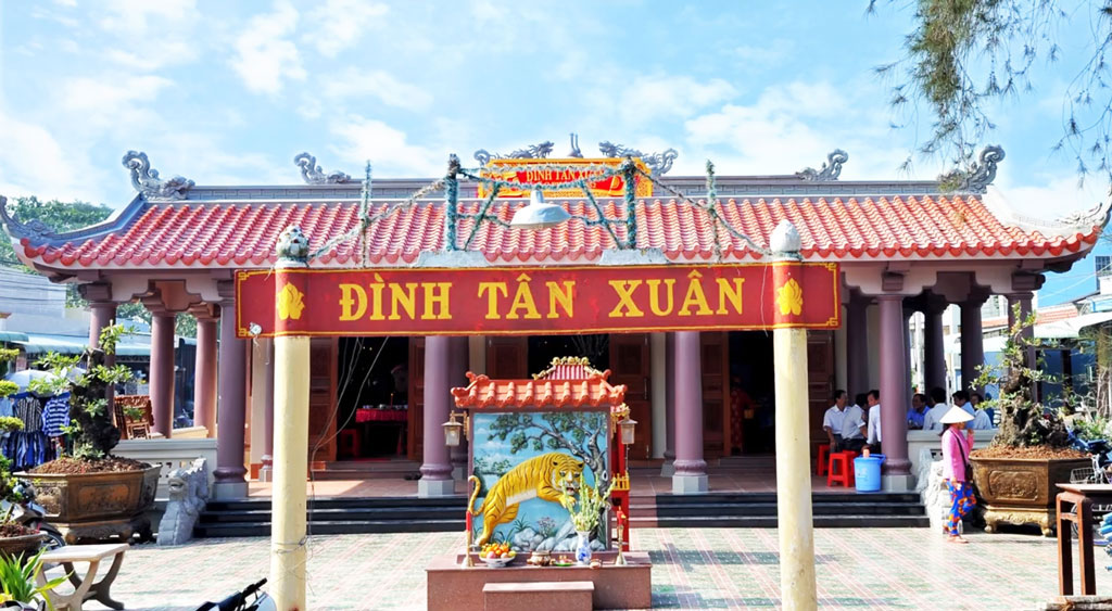 Tan Xuan Communal House was rebuilt and restored with the cost of over VND 6 billion from the socialization fund