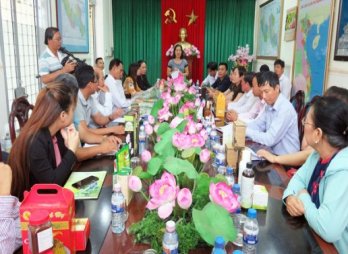 Long An Department of Industry and Trade connects consumption of agricultural products to Bach Hoa Xanh store