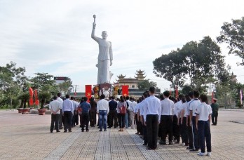 Đức Hòa tổ chức Lễ dâng hương tưởng niệm ngày hy sinh đồng chí Võ Văn Tần