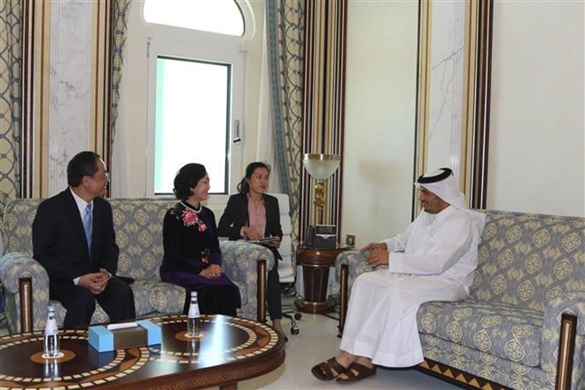 Politburo member of the Communist Party of Vietnam  (CPV) Truong Thi Mai meets with Deputy PM and FM of Qatar Sheikh Mohammed bin Abdulrahman bin Jassim Al Thani on her visit to the Gulf country from August 17 - 21. (Photo: VNA)