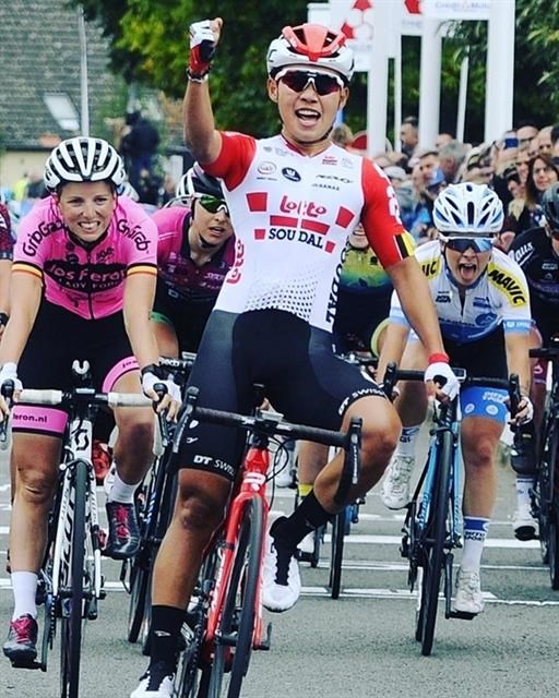 Nguyen Thi That celebrates after crossing the finish line of the Grand Prix de Fourmies. — Courtesy Photo of Nguyen Thi That