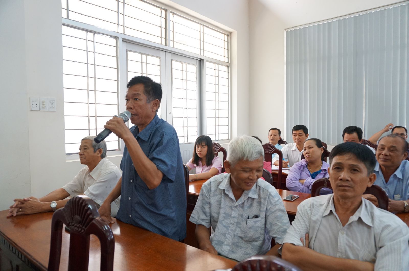 Voters of Tan An City give their opinions at the meeting