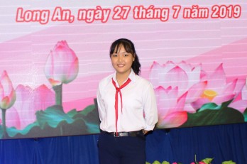 Liên đội phó tiêu biểu Cháu ngoan Bác Hồ