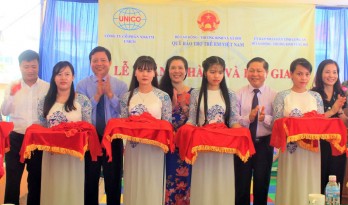 Long An inaugurates and hands over 3 classrooms in Tuyen Binh Tay commune