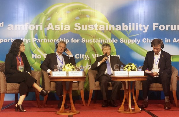 Speakers at the Amfori Asia Sustainability Forum in HCM City on October 21 (Photo: VNA)