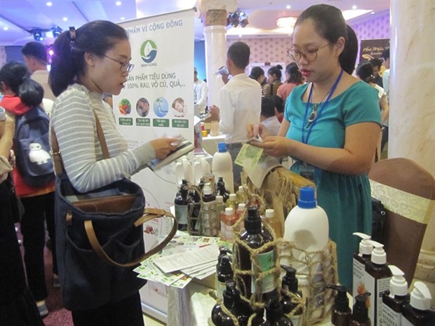 A start-up business shows its products at the Da Nang Start-up and Innovation festival in the central city (Photo: VNA)