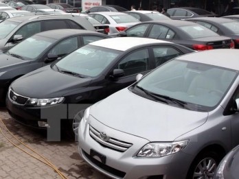 Vietnam imports 120,000 cars in ten months