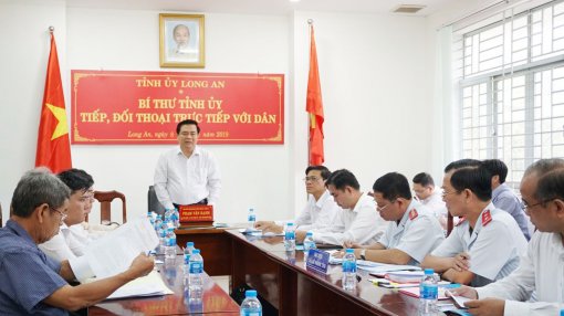 Bí thư Tỉnh ủy Long An tiếp, đối thoại với ông Lê Long Huỳnh